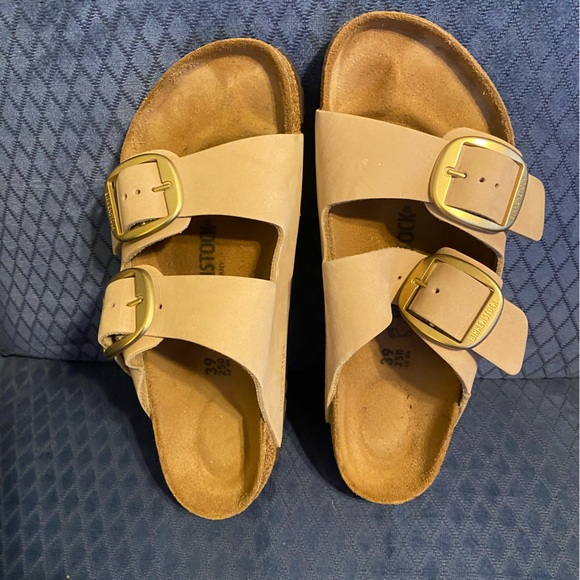 Birkenstock Shoes - Birkenstock Beige Sandals with Gold Buckles 8-8.5 Size 39. Sandcastle Color EUC